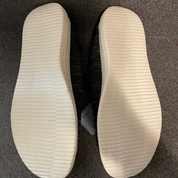 High Tide Shoes - Picture 4 of 5